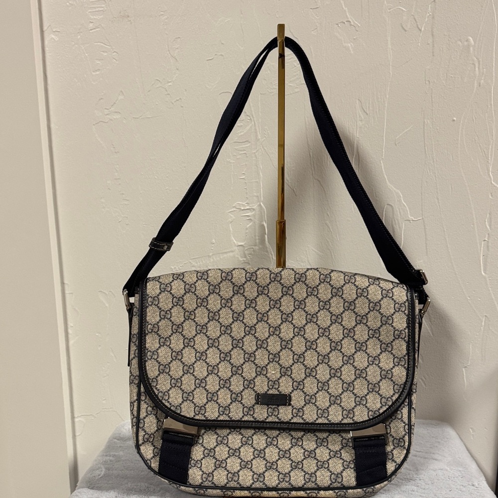 Gucci Messenger Crossbody bag